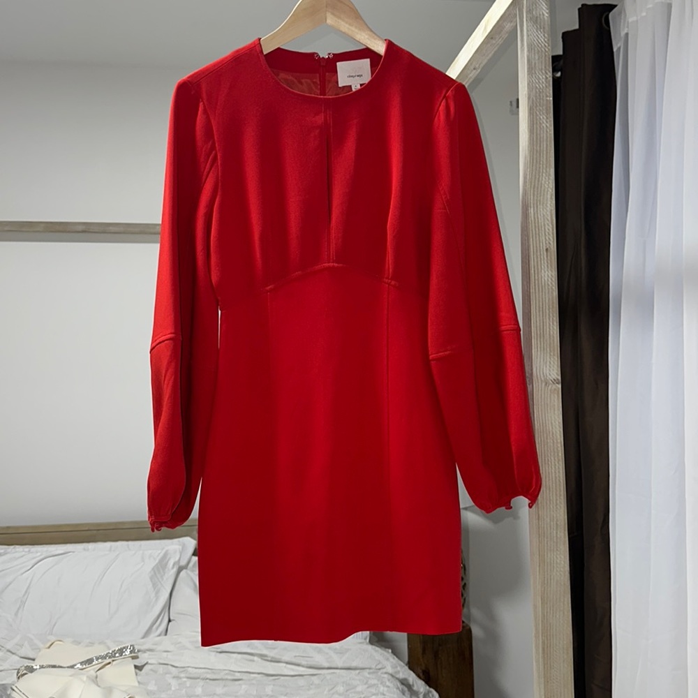 Cinq a sept beautiful dress.